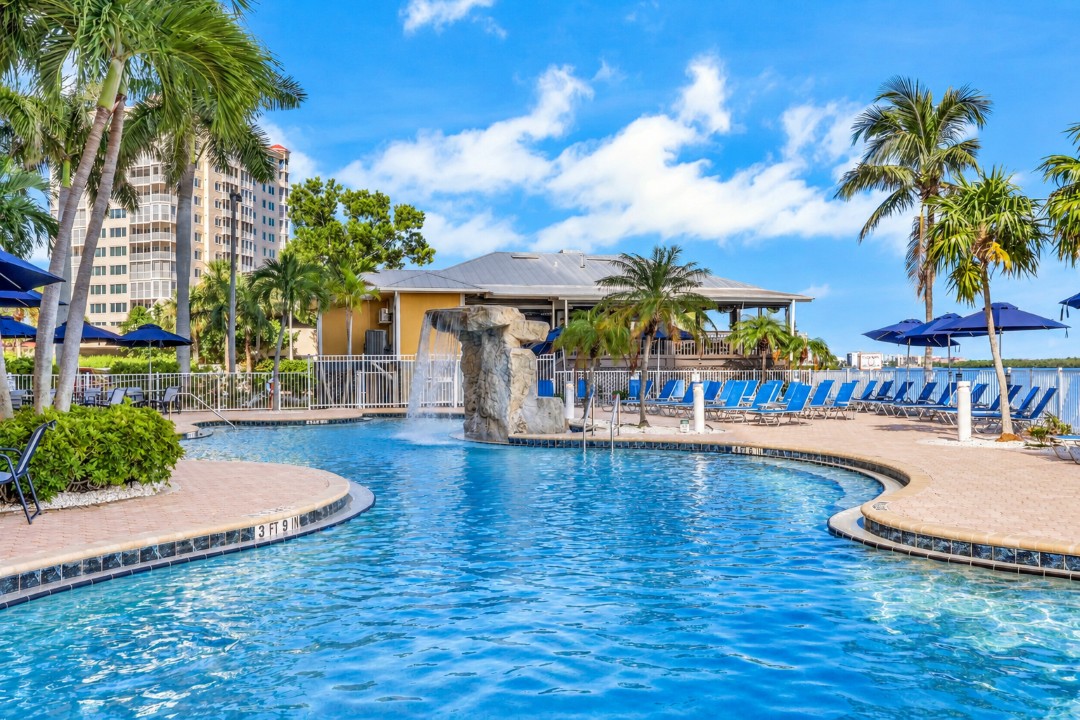 Swimming pool at Lovers Key Resort